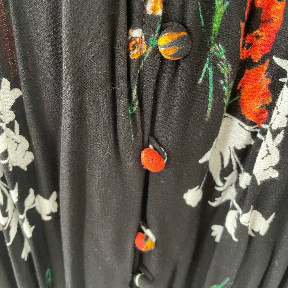 Floral Button Front Maxi Dress 🌹🌺🌼 - Picture 10 of 10